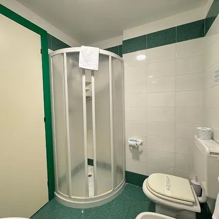 Hotel Falcone Lignano Sabbiadoro Esterno foto